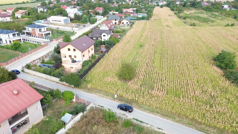 Teren pregatit pentru constructie, toate utilitatile, 1.750 mp. Negociabil.